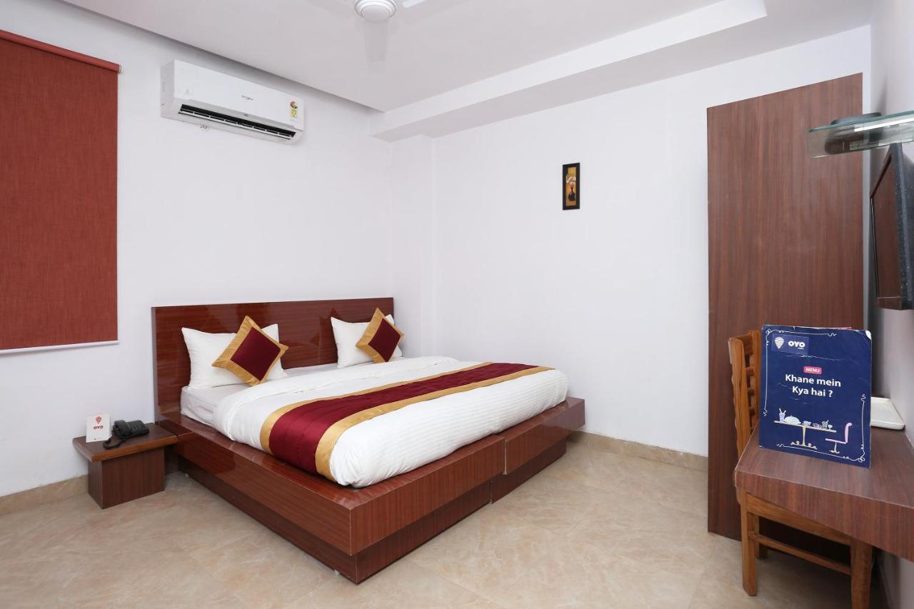 Capital O 12807 Amaira Hotel And Banquets 노이다 외부 사진