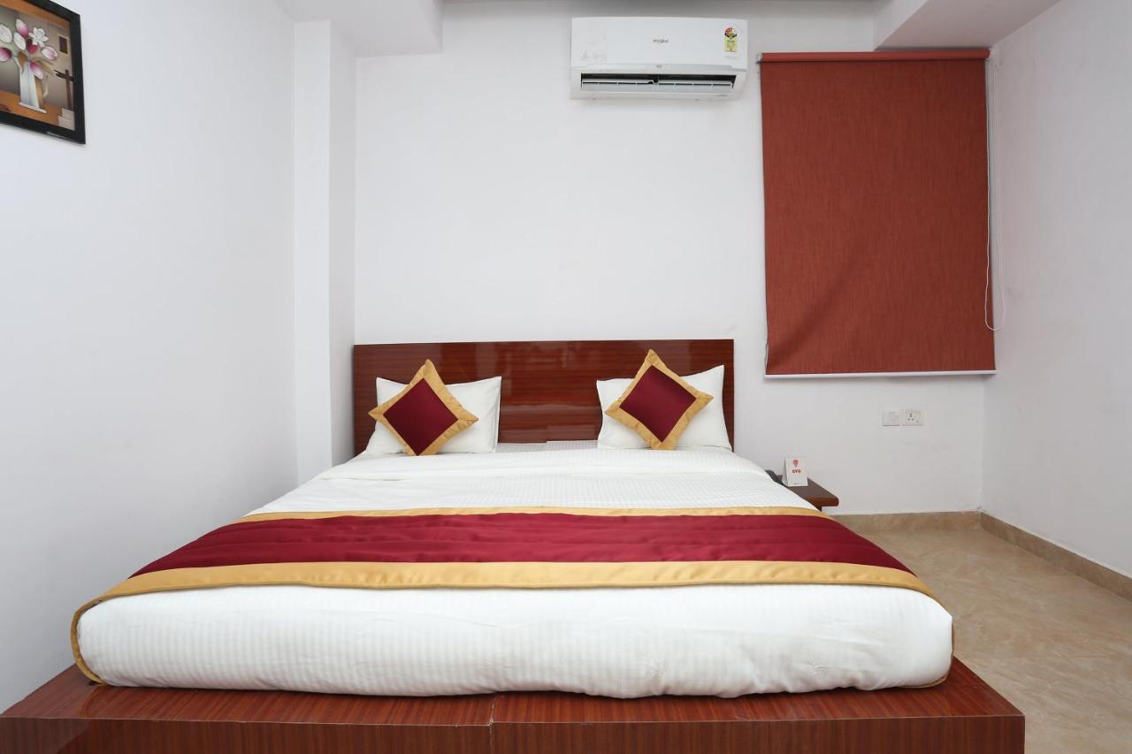 Capital O 12807 Amaira Hotel And Banquets 노이다 외부 사진