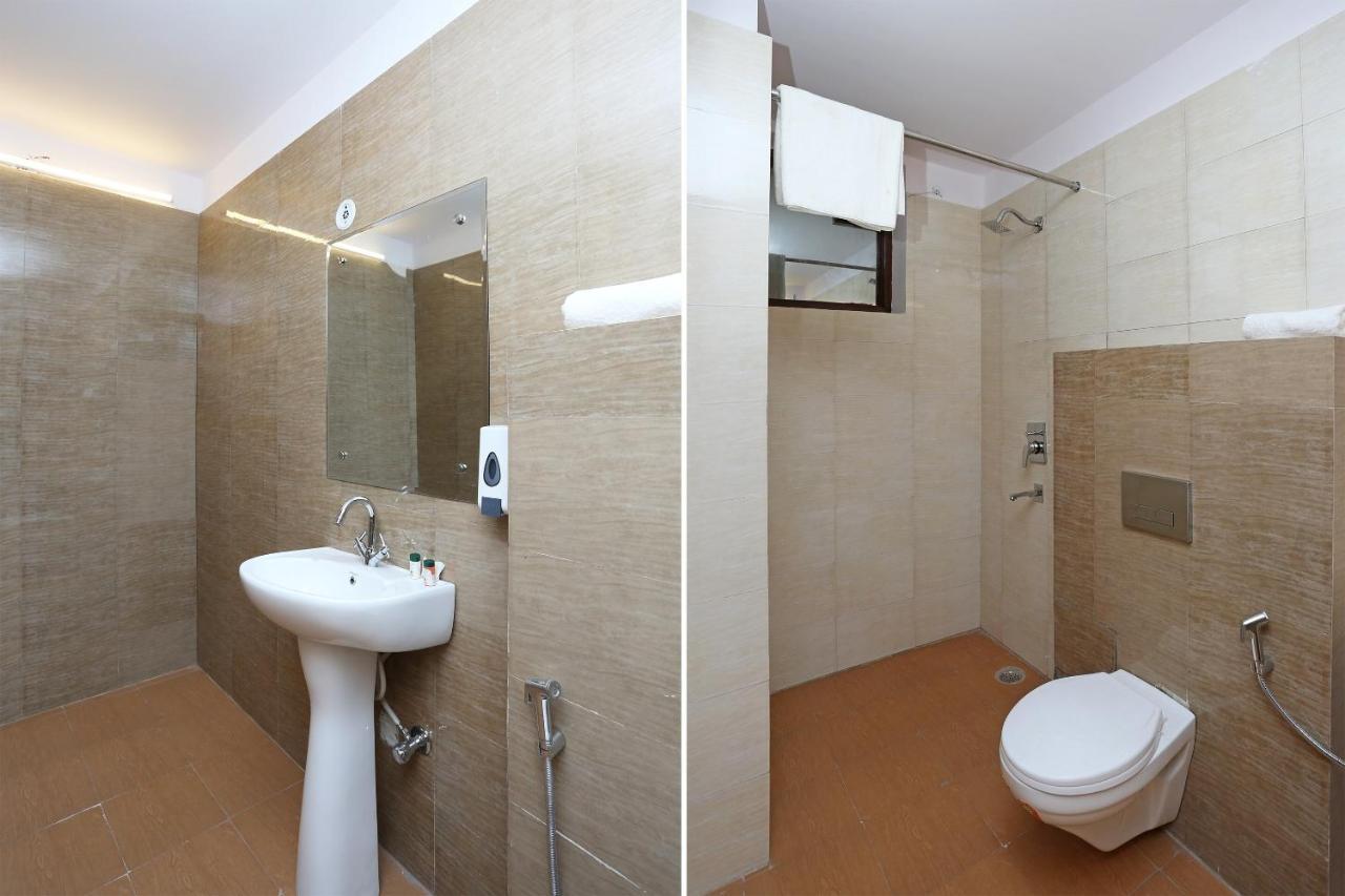 Capital O 12807 Amaira Hotel And Banquets 노이다 외부 사진